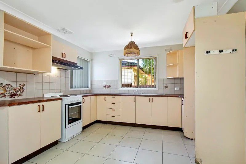 40 Park Avenue, Kingswood