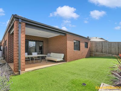 6 Cobham Rise, Maddingley