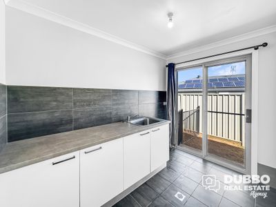 44 Holmwood Drive, Dubbo