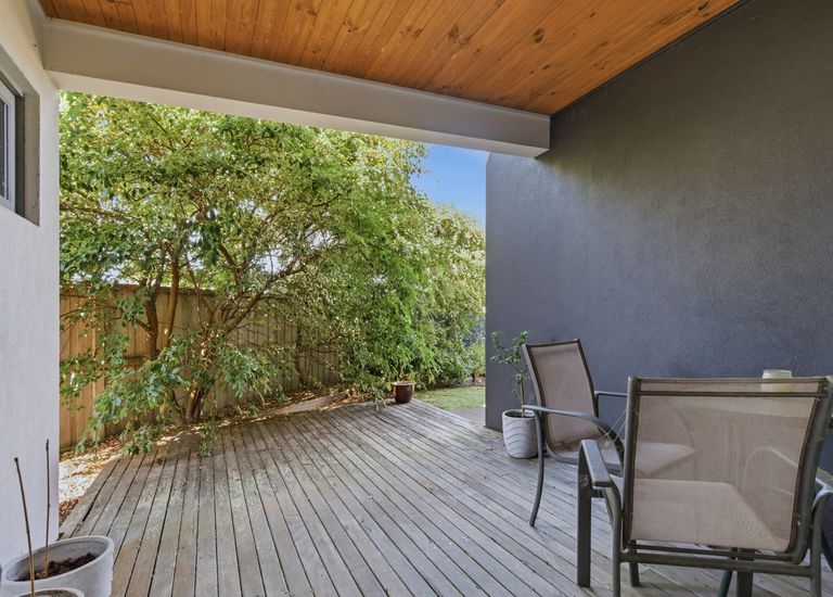 8 Aquarius Court, Portland North