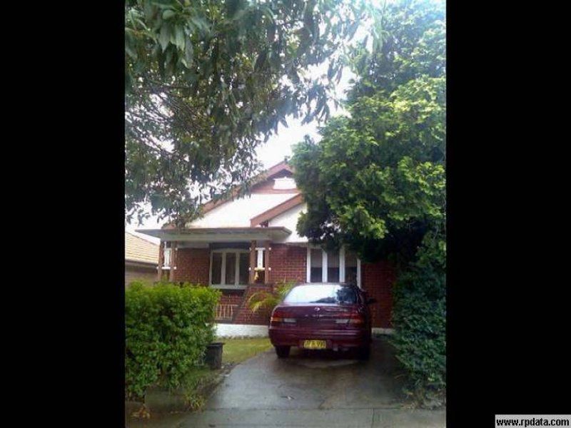 68 B Croydon, Lakemba