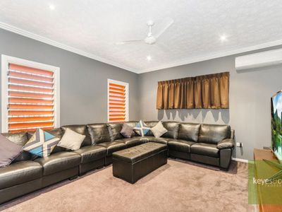 11 Petrie Way, Idalia