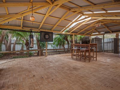 2 Montgomery Lane, Hannans