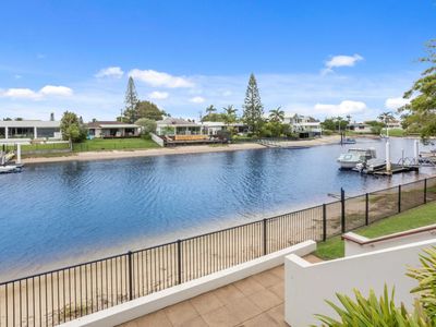 17 Maureen Court, Broadbeach Waters