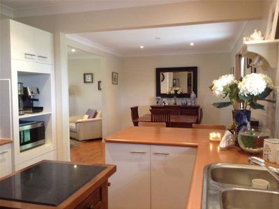 11 Circle Court, Rochedale South