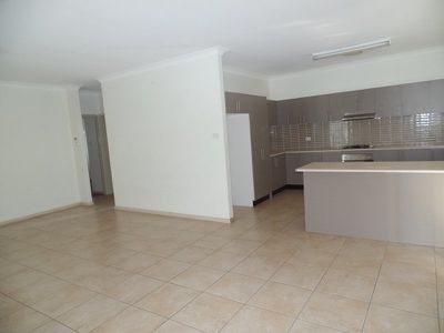 85A Falcon Circuit, Green Valley