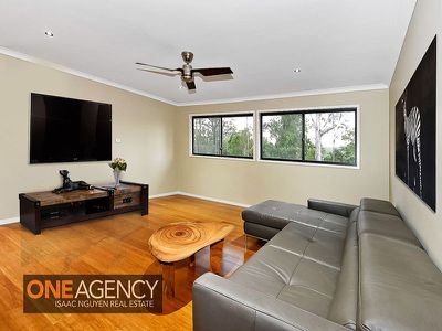 4 Conlan Court, Augustine Heights