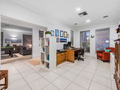 9 Senden Cr, Manly West