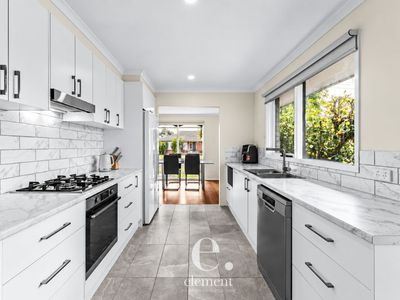 2 Sheeran Crescent, Lara