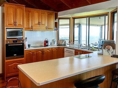 2 Tradewind Close, River Heads
