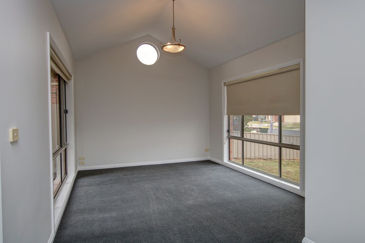 6 / 16 McTavish Boulevard, Horsham