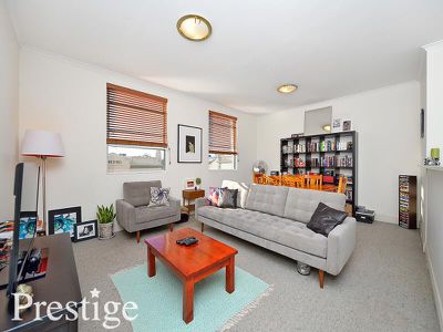 6 / 2 - 4 Simmons Street, Enmore