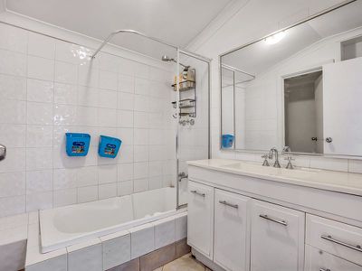 8 Stevington Street, Kelmscott