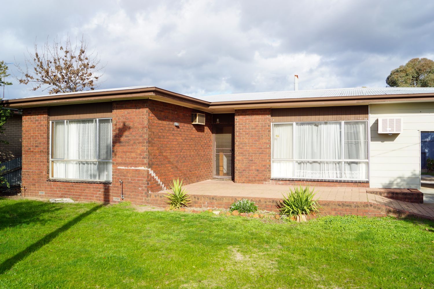 18 Howard Street, Horsham