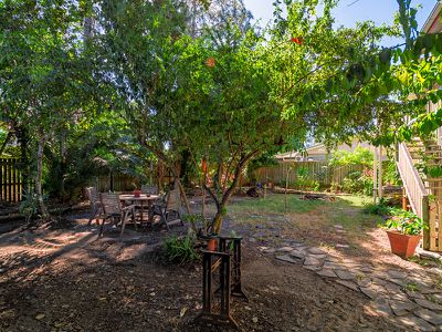 101 Limpus Street, Urangan