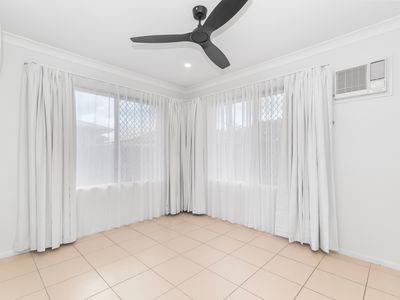 27 Sanderling Circuit, Kelso