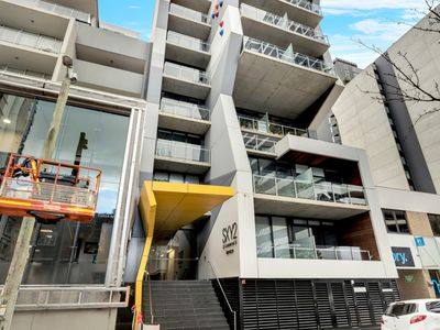 602 / 33 Claremont Street, South Yarra