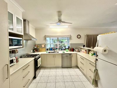 11 Southerden Drive, Mooroobool