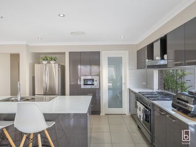 6 Curlew Place, Woongarrah