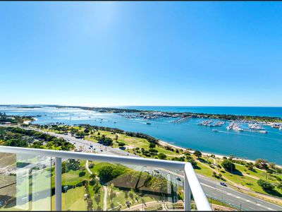 2806 / 1 COMO CRESCENT, Southport