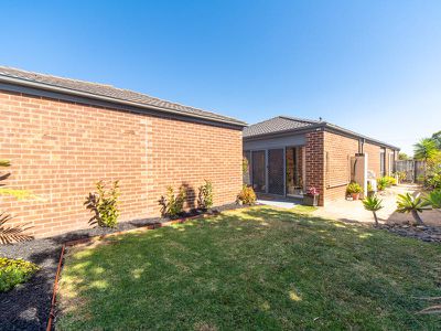 27 Waterbury Street, Cranbourne