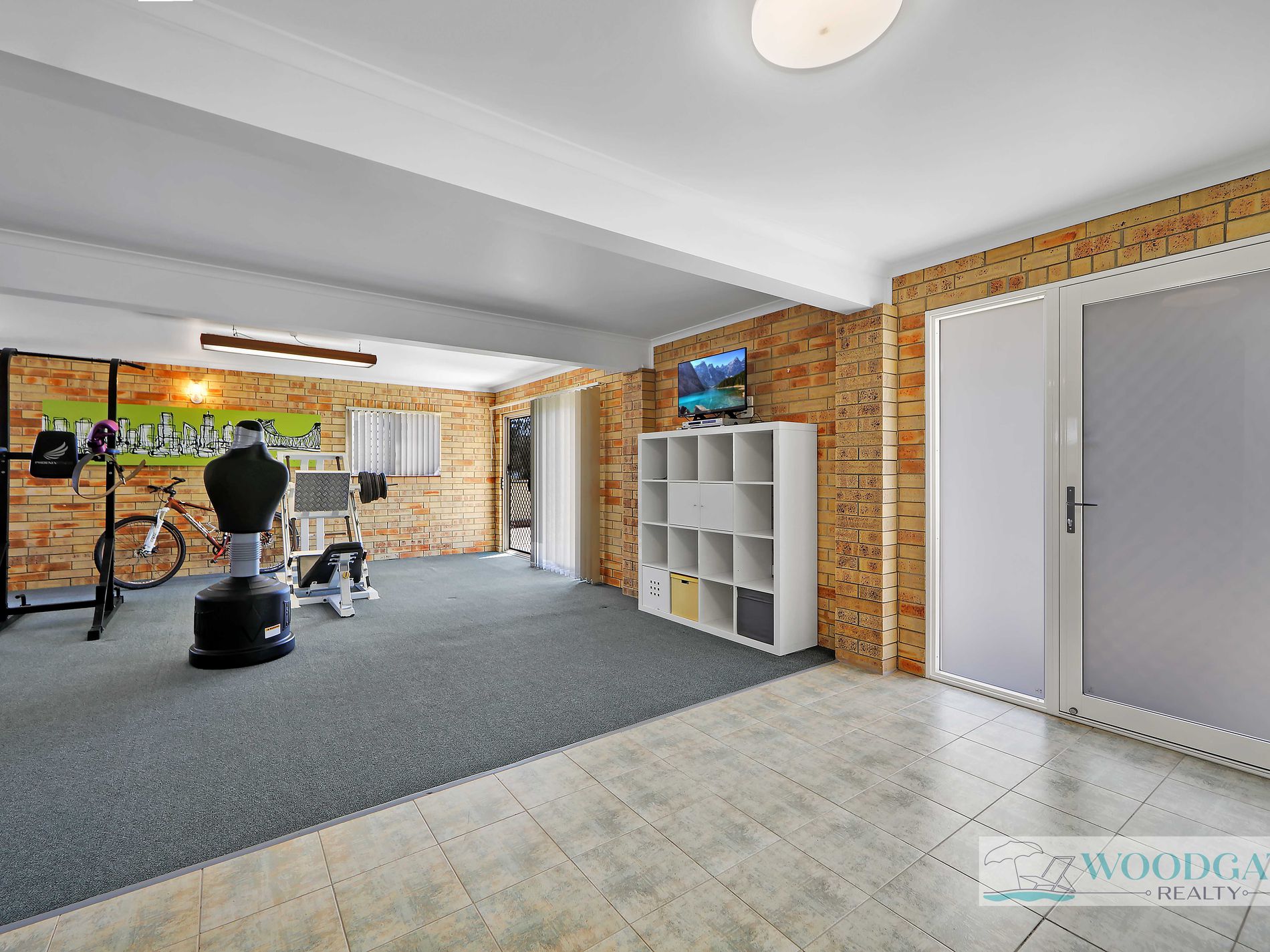 101 Esplanade, Woodgate