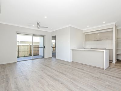 19 Locke Crescent, Baringa