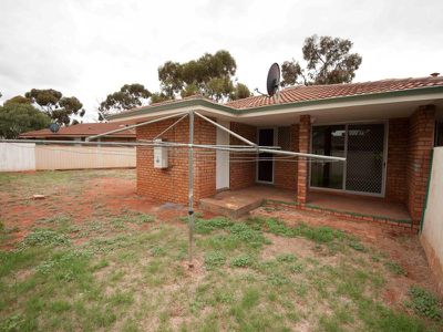 3 / 36 Starlight Place, South Kalgoorlie
