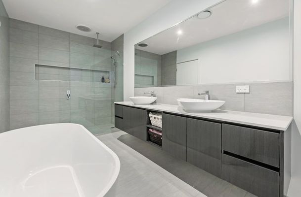 7 Naxos Road, Greenvale