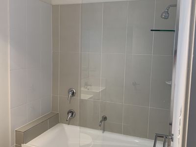 1 / 30 Falso Place, Doolandella