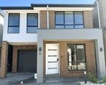 8 Kirby Glade, Rouse Hill