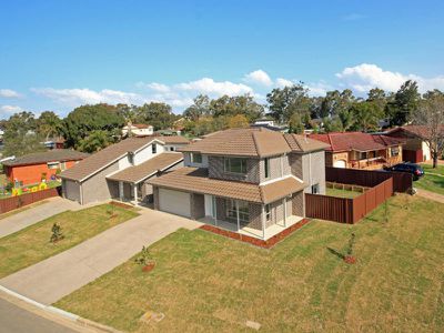 2 / 6 Edmund Blackett Close, St Clair