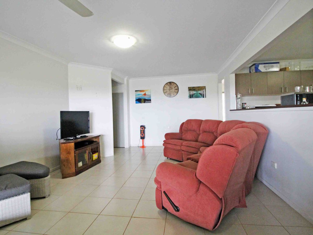 13 Tinaburra Drive, Yungaburra