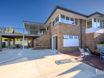 17 Armstrong St, Halls Head