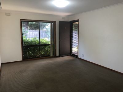 1 / 13 Matilda Court, Belmont