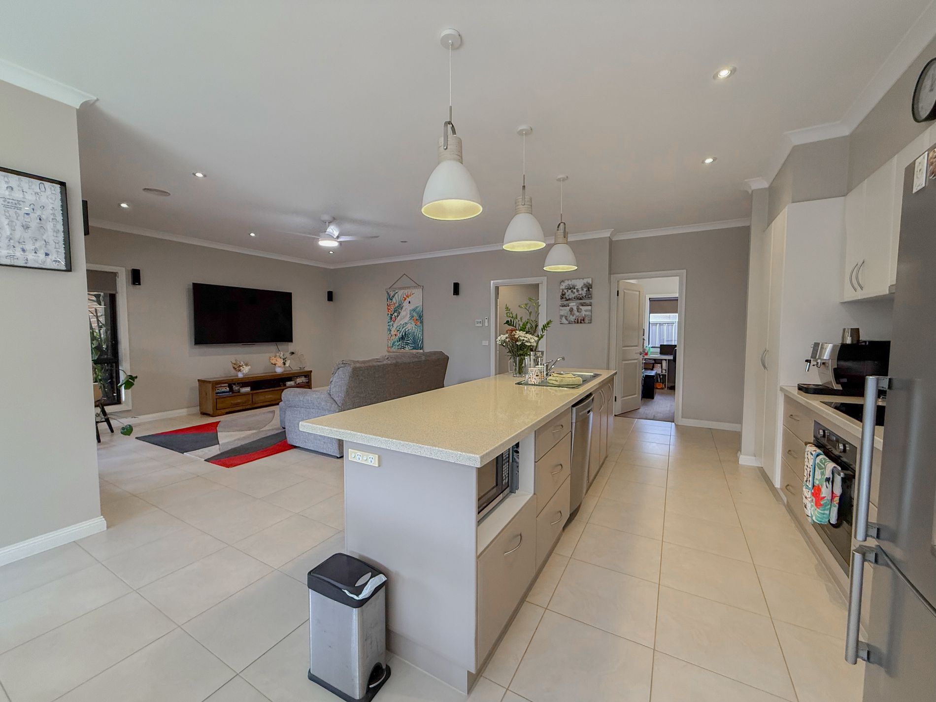 8 Merit Crescent, Swan Hill