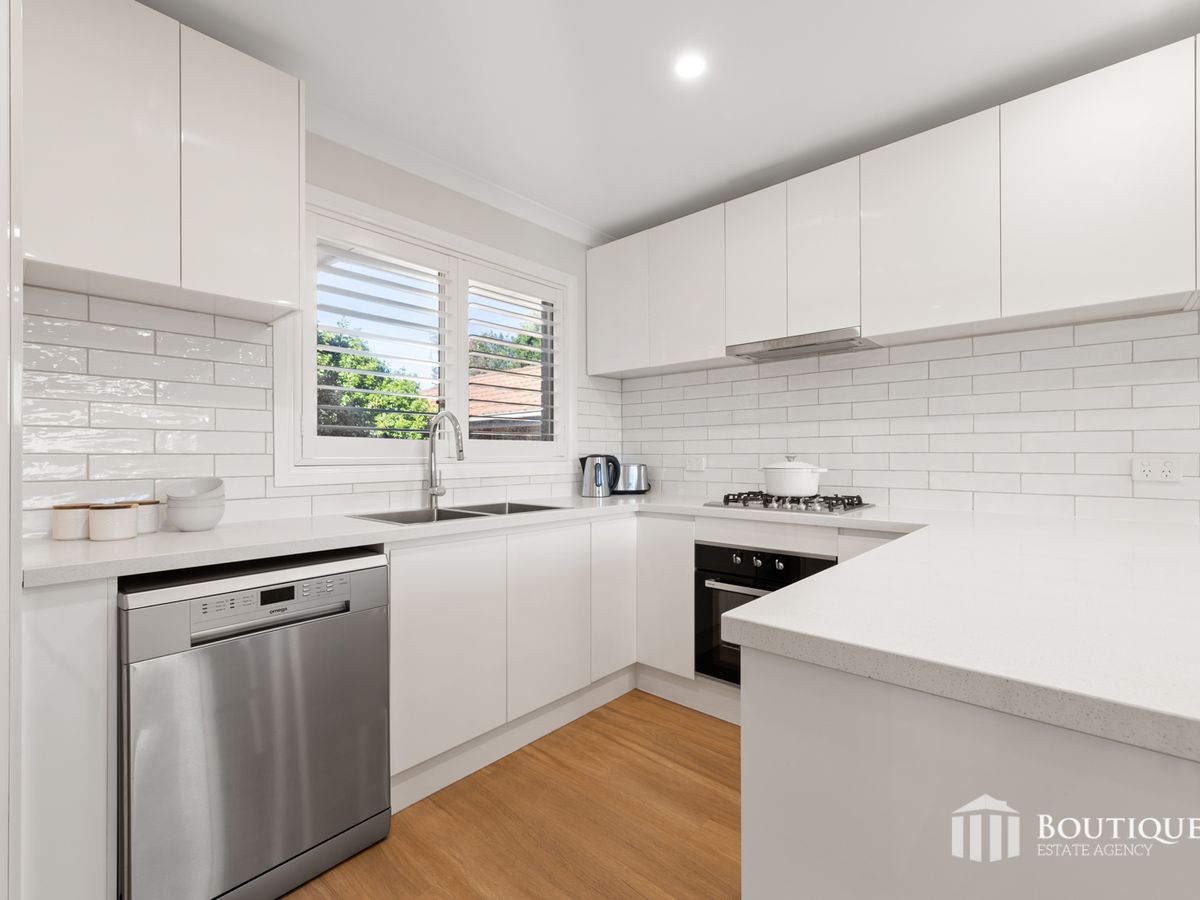 1 / 11 Lakeview Avenue, Rowville