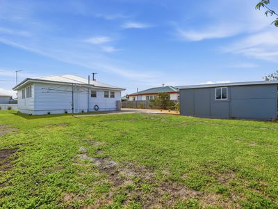 2 Paterson Crescent, George Town