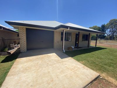 2 / 42 Markwell Street, Kingaroy