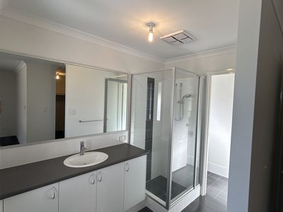 40 Hoveton Circuit, Aveley
