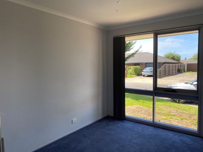 1 / 3 Ganges Court, Werribee