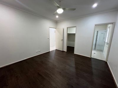 28 Geoghegan Cct , Oran Park
