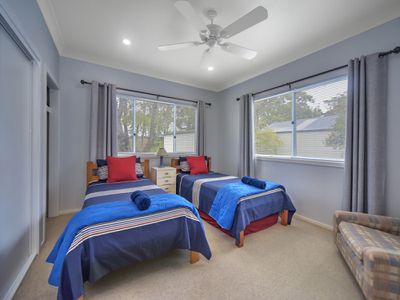 16 Pope Avenue, Berrara
