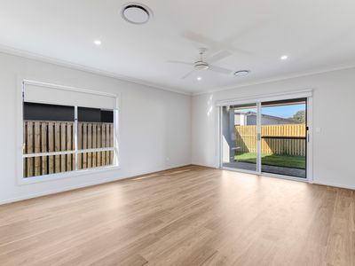 43 Shadforth Street, Burpengary East