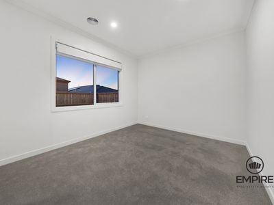 32 Guling Rise, Clyde North