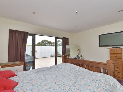 12 Lowe Street, Addington