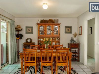 2 Pell St, Howlong