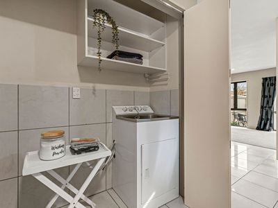 2 / 384 Madras Street, City Centre