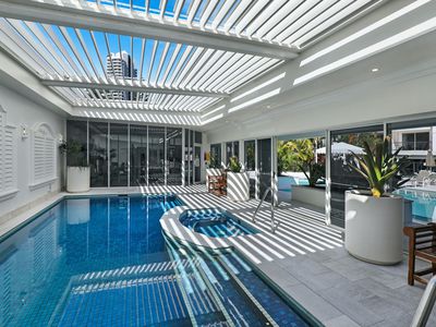 215 / 9-21 BEACH PARADE, Surfers Paradise