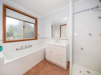 2A Roff Court, Altona Meadows